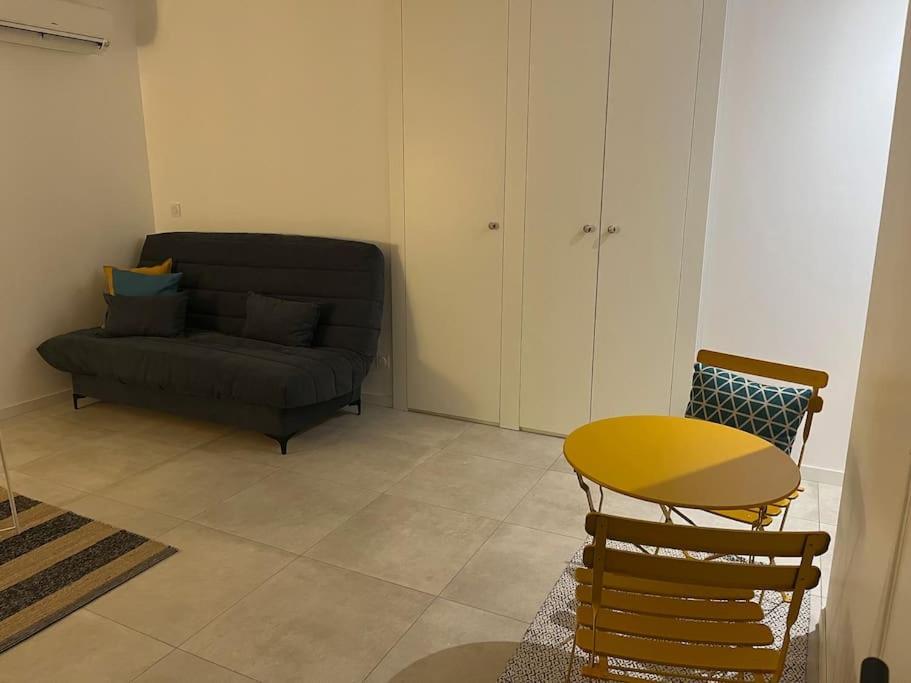Charmant Studio / Centre Ville Niort Kültér fotó